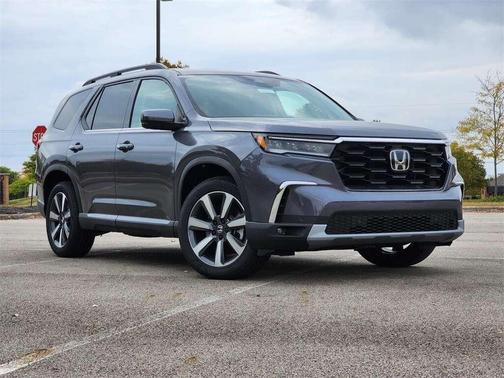 Modern Steel Metallic 2024 Honda Pilot Touring
