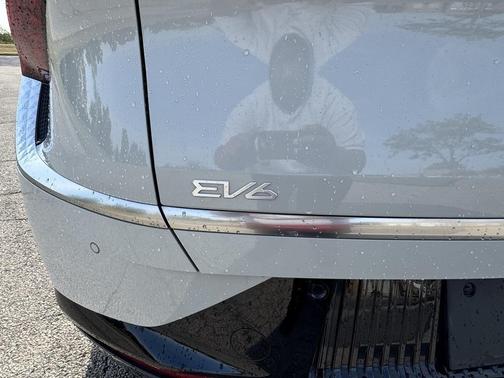 2024 Kia EV6 Wind