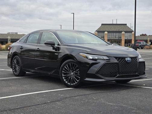 2021 Toyota Avalon Hybrid XSE