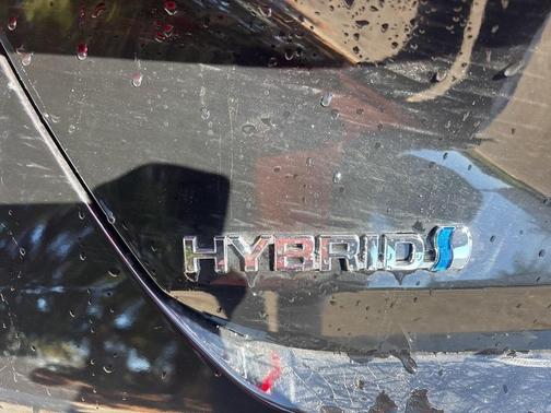 2021 Toyota Avalon Hybrid XSE