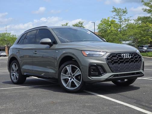 2025 Audi Q5 45 S line quattro Premium