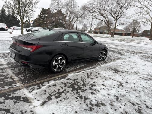 2021 Hyundai ELANTRA SEL