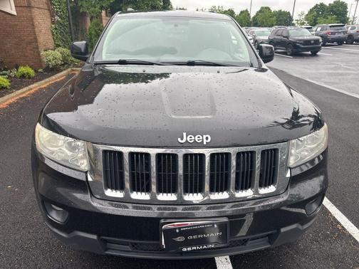 Brilliant Black Crystal Pearlcoat 2013 Jeep Grand Cherokee Laredo