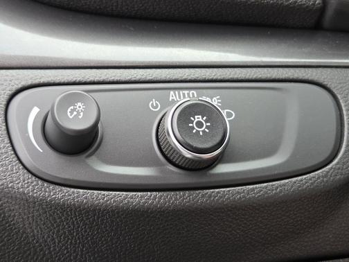 Summit White 2020 Buick Encore Preferred