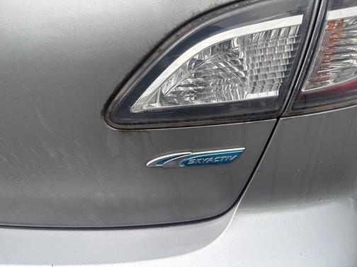 2013 Mazda Mazda3 i Sport