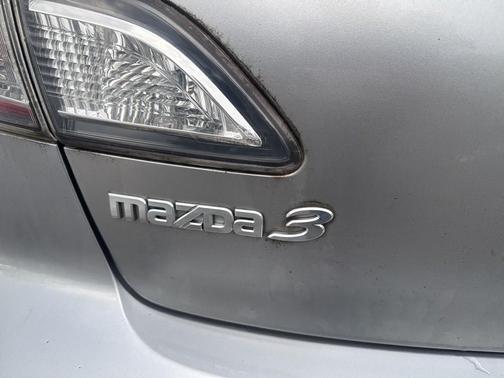 2013 Mazda Mazda3 i Sport