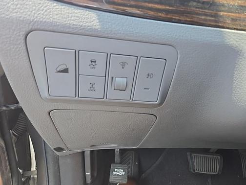 2012 Hyundai SANTA FE SE