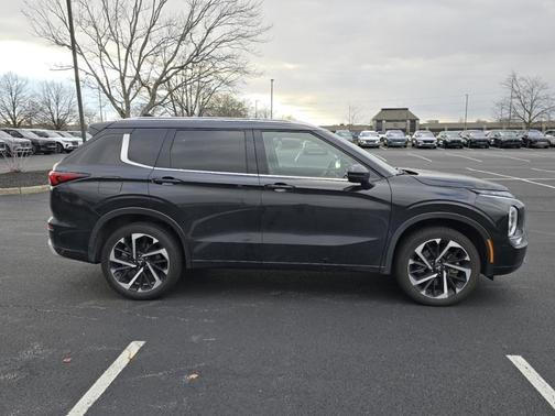 2024 Mitsubishi Outlander SEL