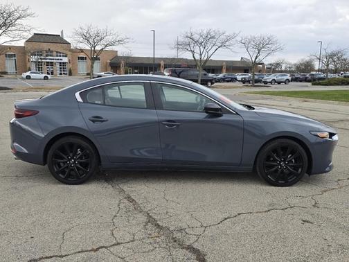 2024 Mazda Mazda3 Carbon Edition