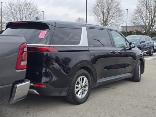 2023 Kia Carnival LX Seat Package