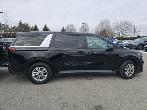 2023 Kia Carnival LX Seat Package