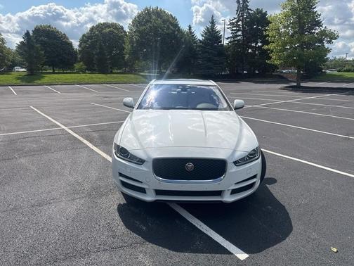 2017 Jaguar XE 25t Prestige