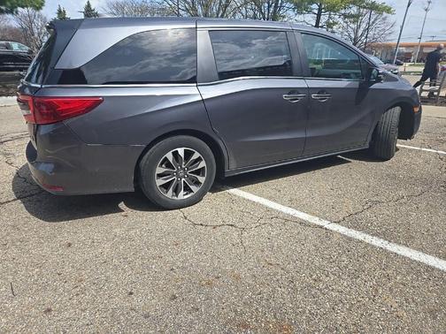 Modern Steel Metallic 2023 Honda Odyssey EX-L