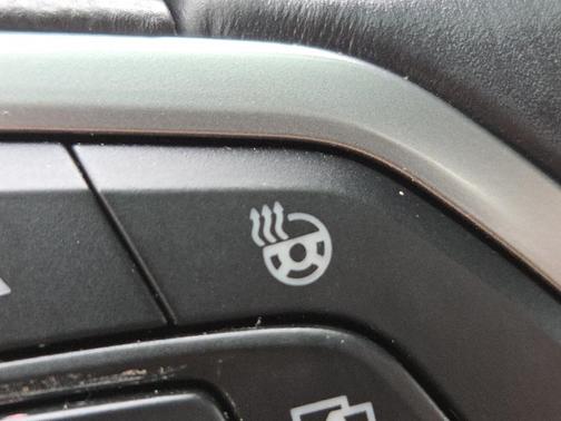 Pure White 2020 Volkswagen Atlas Cross Sport 3.6L V6 SEL