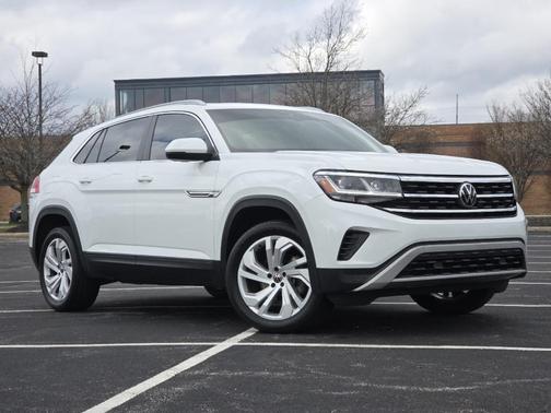 Pure White 2020 Volkswagen Atlas Cross Sport 3.6L V6 SEL