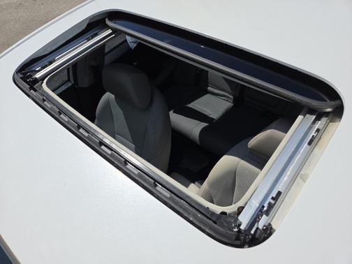 Platinum White Pearl 2024 Honda Accord EX