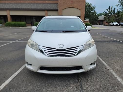 2012 Toyota Sienna