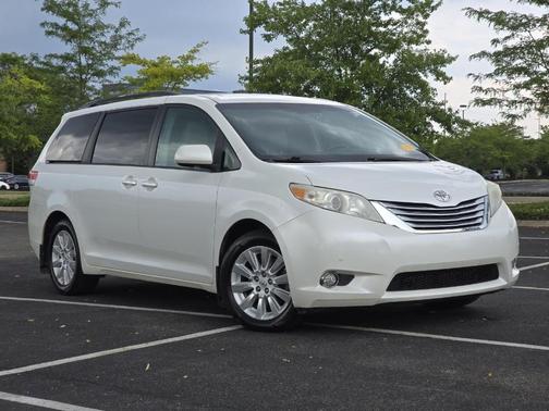 2012 Toyota Sienna XLE