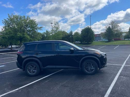 Black 2023 Nissan Rogue S