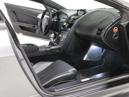 2012 Aston Martin V12 Vantage RARE MANUAL-OVER 200K MSRP-20K RECENT MAINTENANCE