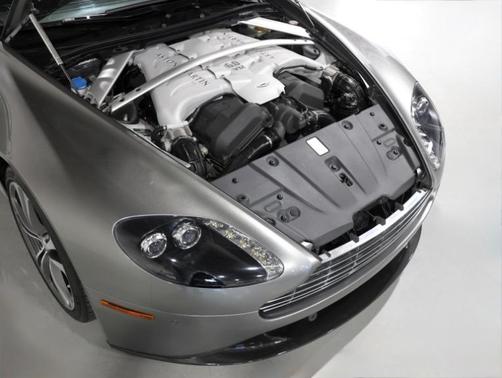 2012 Aston Martin V12 Vantage RARE MANUAL-OVER 200K MSRP-20K RECENT MAINTENANCE