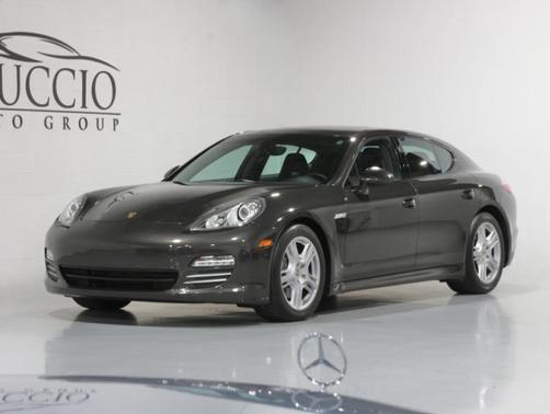 Carbon Gray Metallic 2011 Porsche Panamera 4