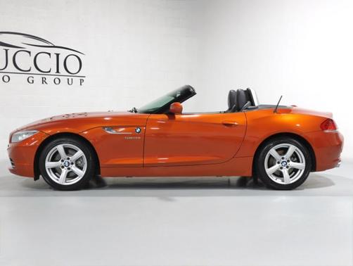 Valencia Orange 2015 BMW Z4 sDrive28i