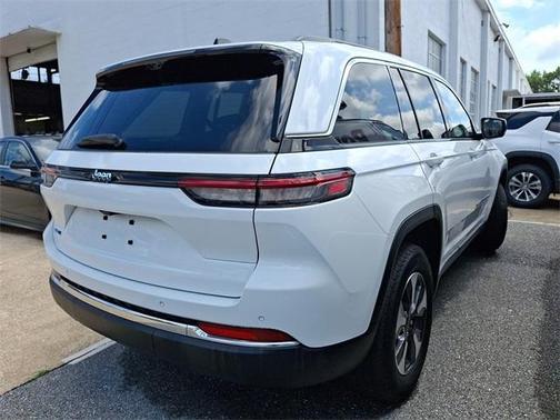 2022 Jeep Grand Cherokee 4xe Base