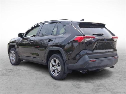 2022 Toyota RAV4 Hybrid XLE