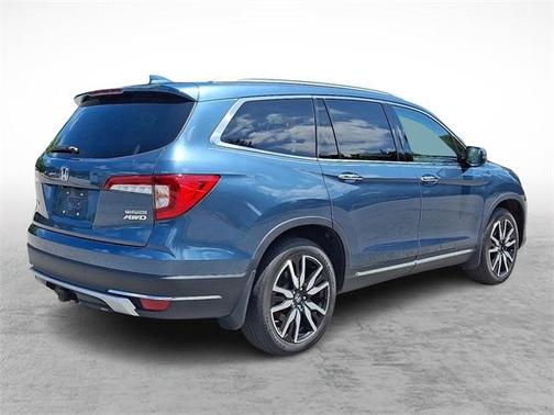 2022 Honda Pilot Touring 7-Passenger