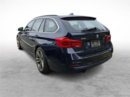 2017 BMW 330 i xDrive