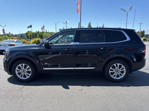 2022 Kia Telluride LX