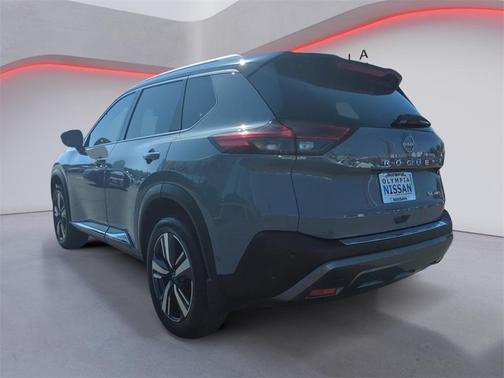 2022 Nissan Rogue SL