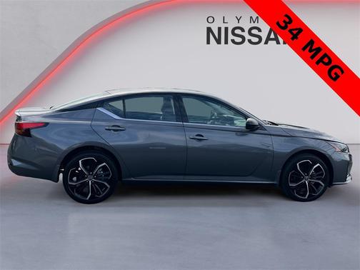 2025 Nissan Altima 2.5 SR