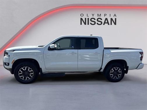 2025 Nissan Frontier SL