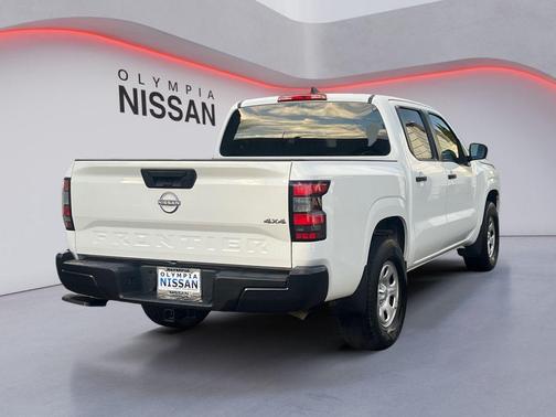 2023 Nissan Frontier S