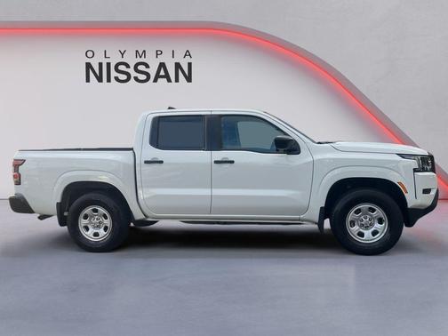 2023 Nissan Frontier S