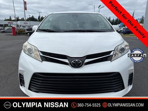 2020 Toyota Sienna LE