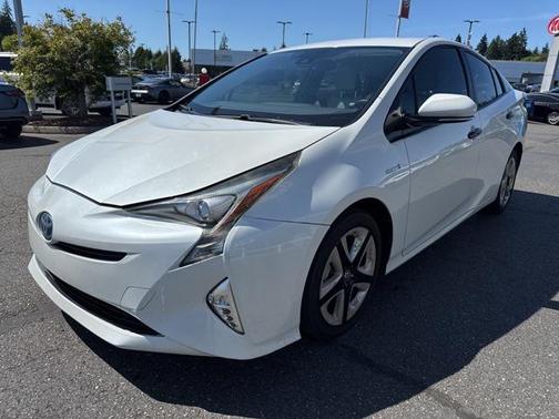 2017 Toyota Prius Three Touring