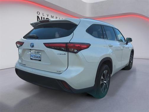 2021 Toyota Highlander Hybrid XLE
