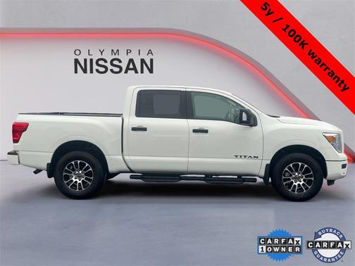 2024 Nissan Titan SV