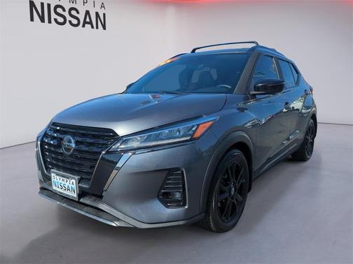 2021 Nissan Kicks SR