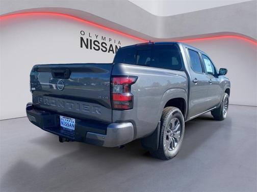 2025 Nissan Frontier SV
