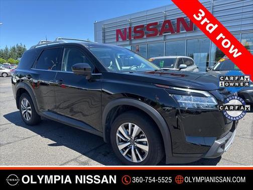 2023 Nissan Pathfinder SL