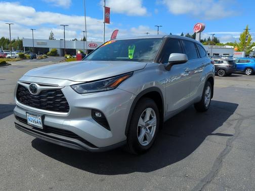 2021 Toyota Highlander LE