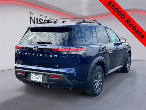 2025 Nissan Pathfinder SV