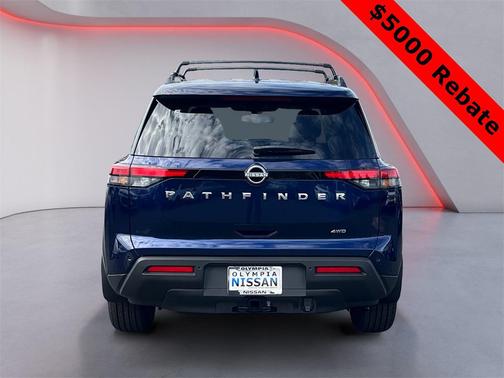 2025 Nissan Pathfinder SV