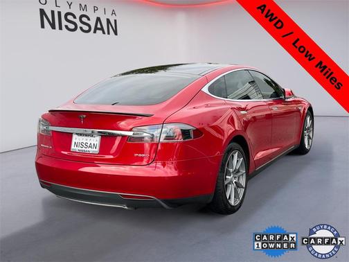 2015 Tesla Model S 
