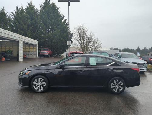 2024 Nissan Altima 2.5 S