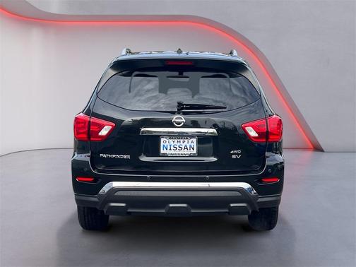 2018 Nissan Pathfinder SV